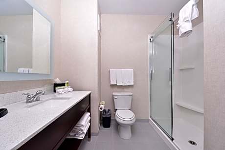 King Room - Hearing Accessible/Non-Smoking