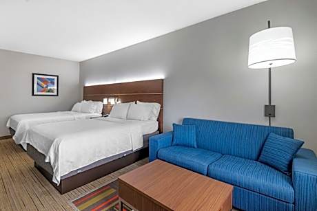 Standard Queen Room with Sofa Bed