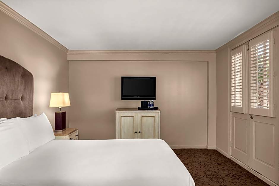 Dauphine Orleans Hotel