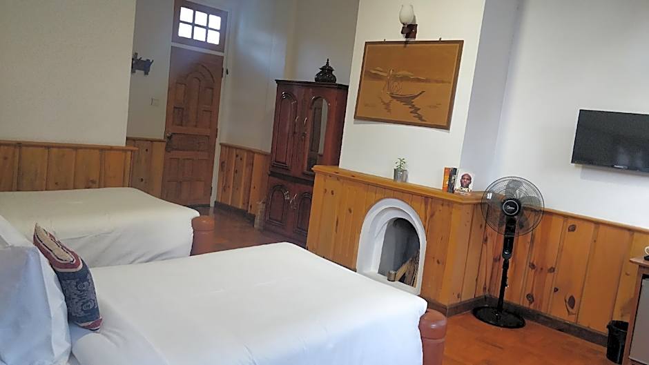 Hillock Villa