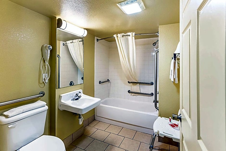 Econo Lodge McAlester