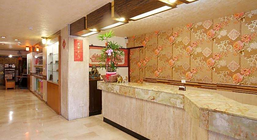 Chiayi Crown Hotel