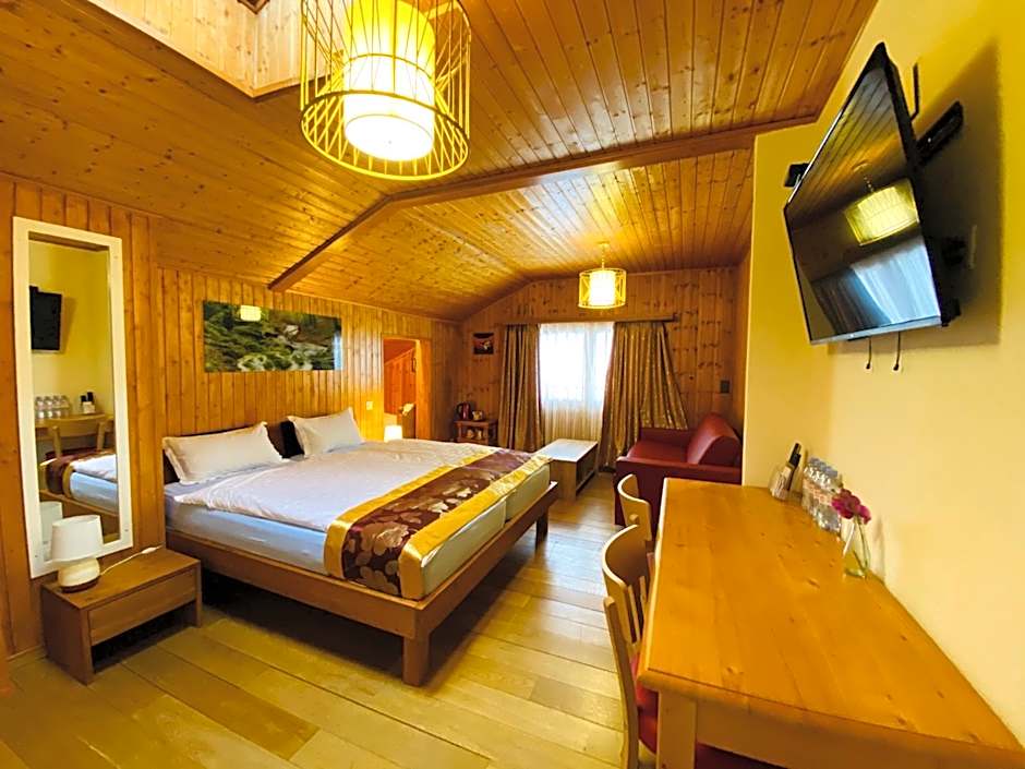 Qi-Lin Hotel Restaurant