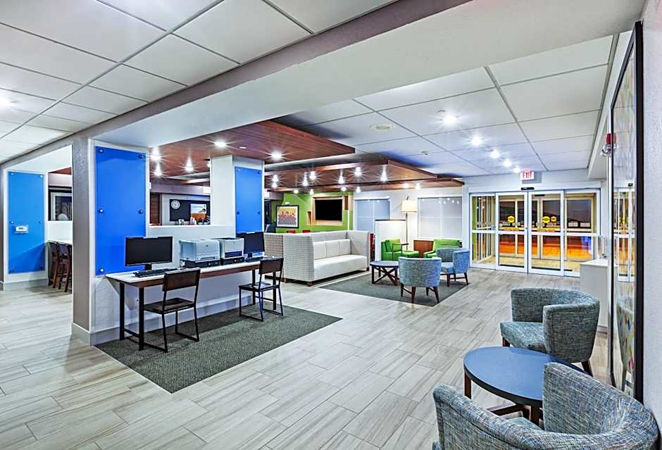 Holiday Inn Express Hotel & Suites Dallas Lewisville By IHG