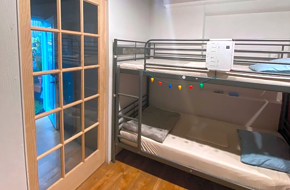 Foto 1 von 3 von Bunk Bed in Mixed Dormitory Room C