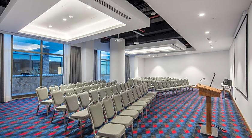 Hampton By Hilton Izmir Aliaga