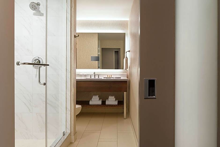 Renaissance by Marriott Denver Downtown City Center Hotel