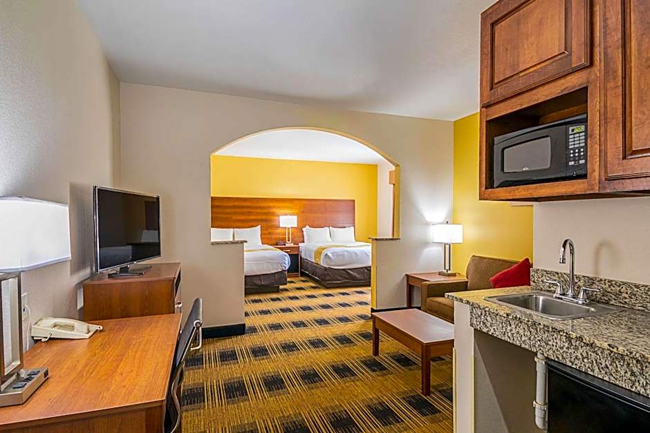 Photo 1 of 10 of 1 Queen Bed Suite