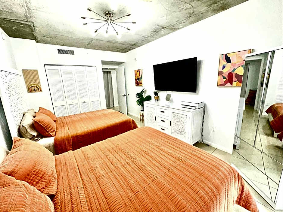 Elite 1BD 1BTH at Midblock FREE PARKING