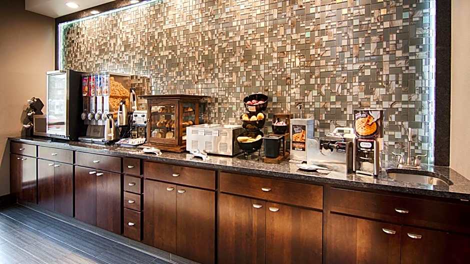 Best Western Elkhart Inn & Suites