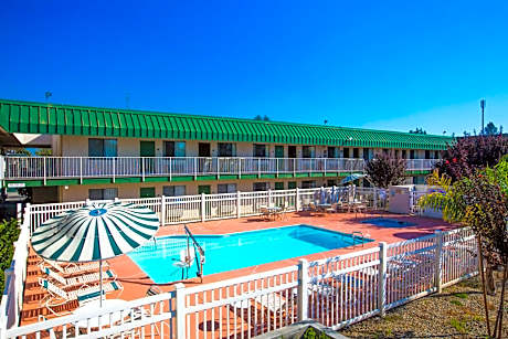 University Inn Fresno