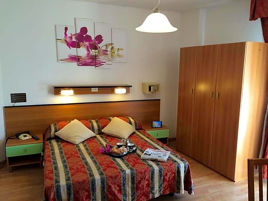 Hotel American