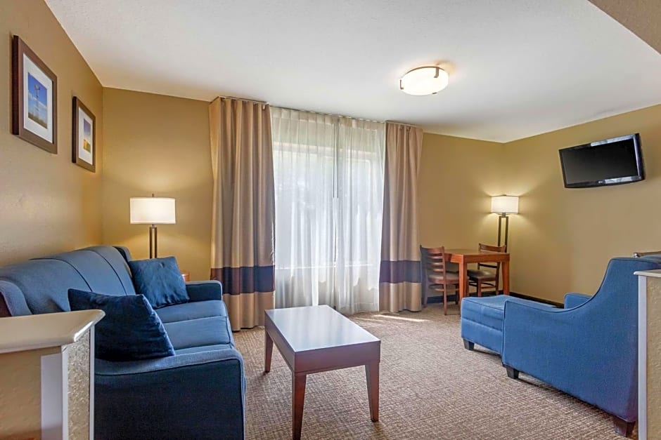 Comfort Inn And Suites - Pittsburg