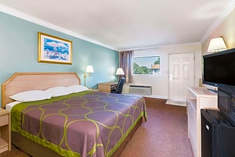 1 King Bed Mobility Accessible Room Non-Smoking Free Breakfast