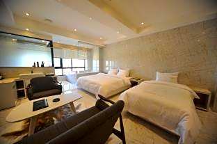 Almond Hotel Busan Station