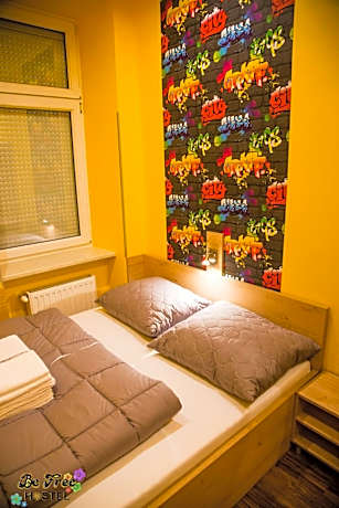 Double Room "Hostel" with Shared Bathroom