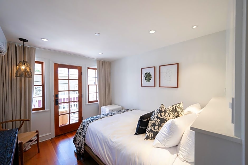 Photo 1 of 14 of Queen Room with Balcony