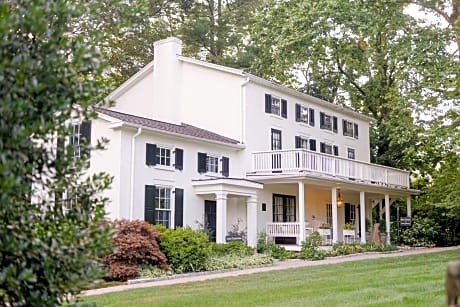 Fairville Inn