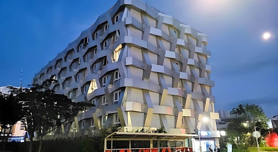 Chungchoho Best Hotel