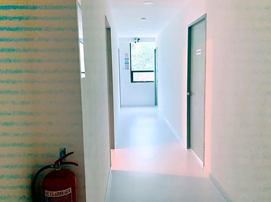 SPOT ON 89900 Jesselton Capsule Inn