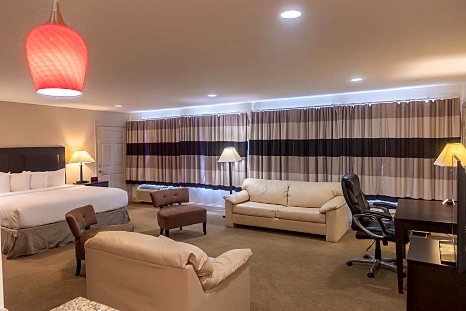 Cottonwood Suites Savannah Hotel & Conference Center