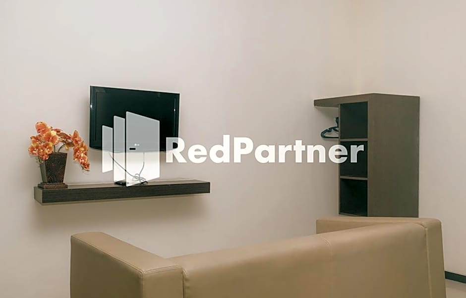 Pits Hotel Mitra RedDoorz near Atom Mall