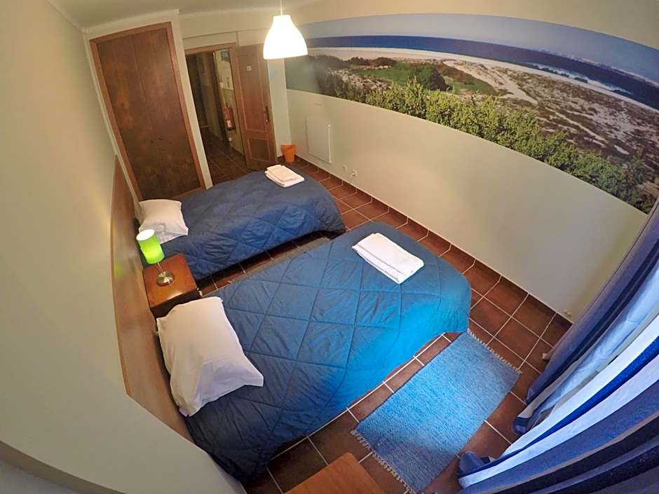 Supertubos Beach Hostel