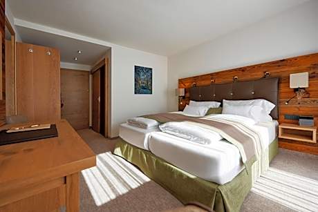 Standard Double Room with Hill View