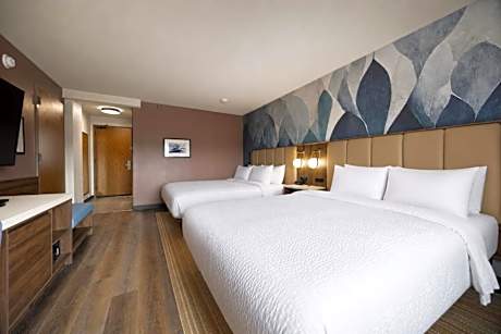 Double Room with Two Double Beds - Disability Access