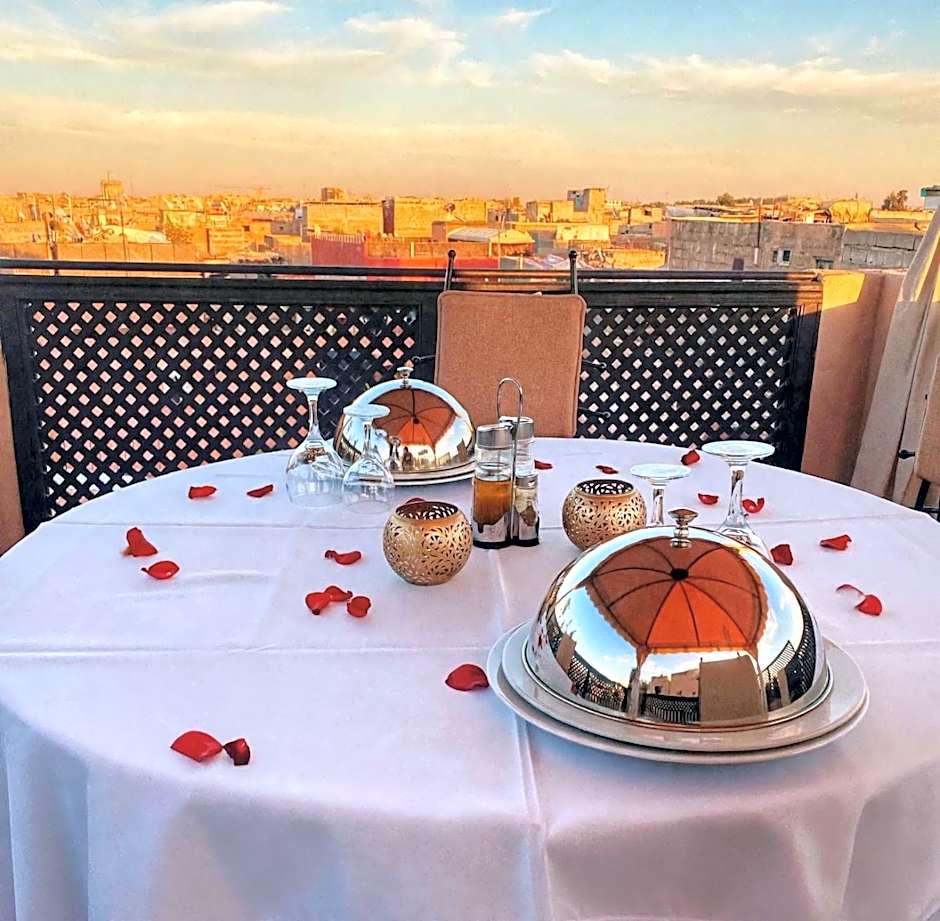 Riad ABBASSIA Marrakech Première - Authentic Medina Experience