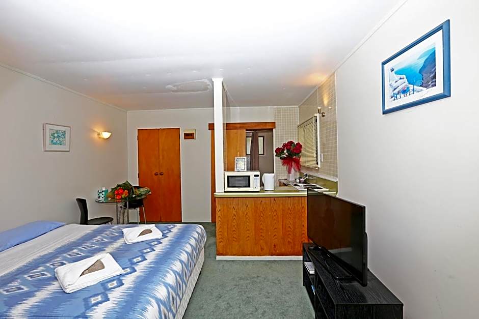 Waiuku Lodge Motel
