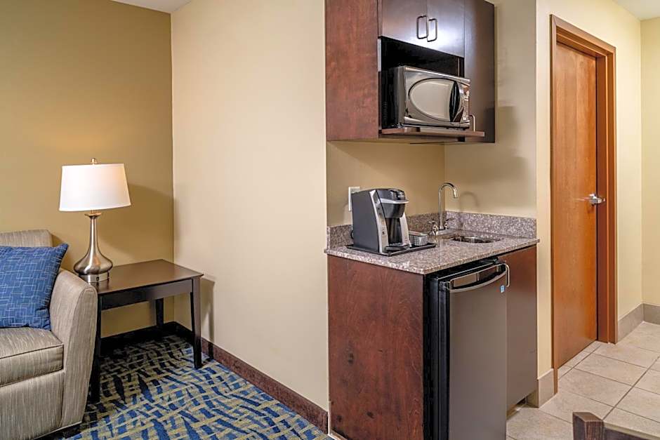 Holiday Inn Express & Suites Lebanon By IHG