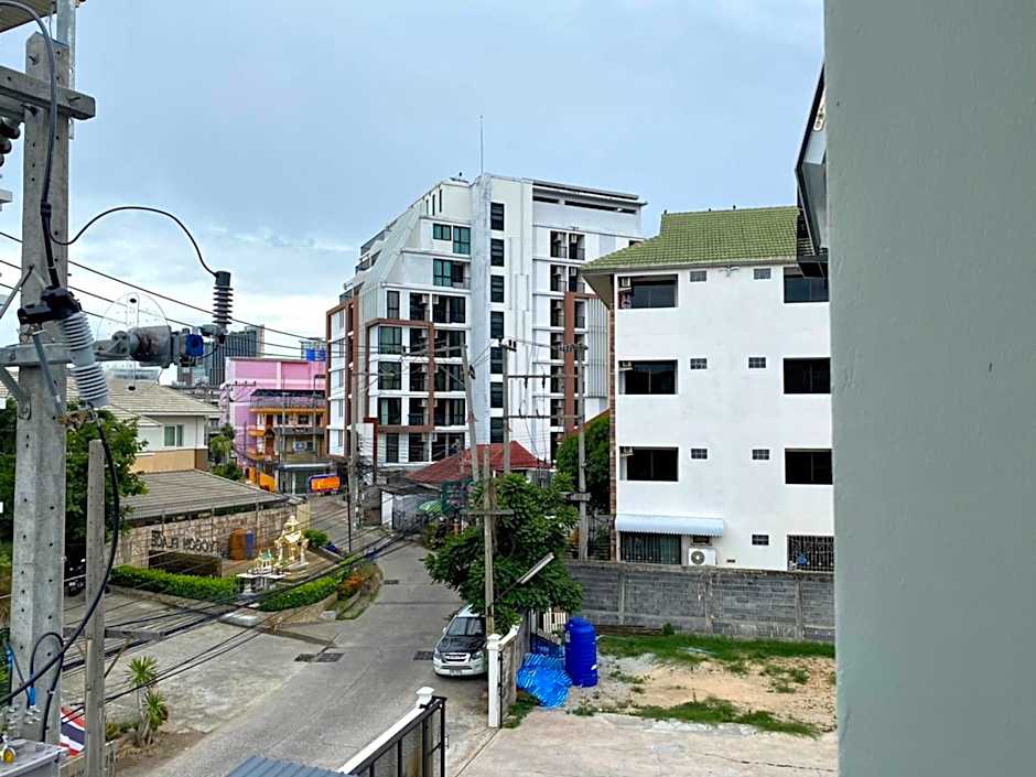 Aree House Poshtel