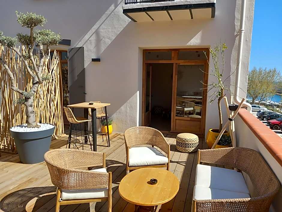 Intense Boutik-Hôtel