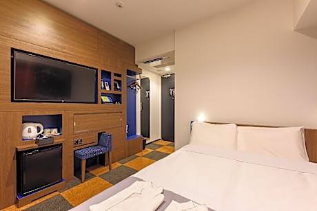 Semi-Double Room with LG Styler - Non-Smoking