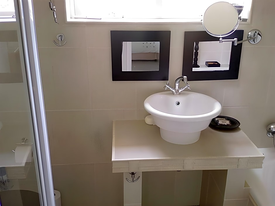 Photo 1 of 1 of Studio Suite