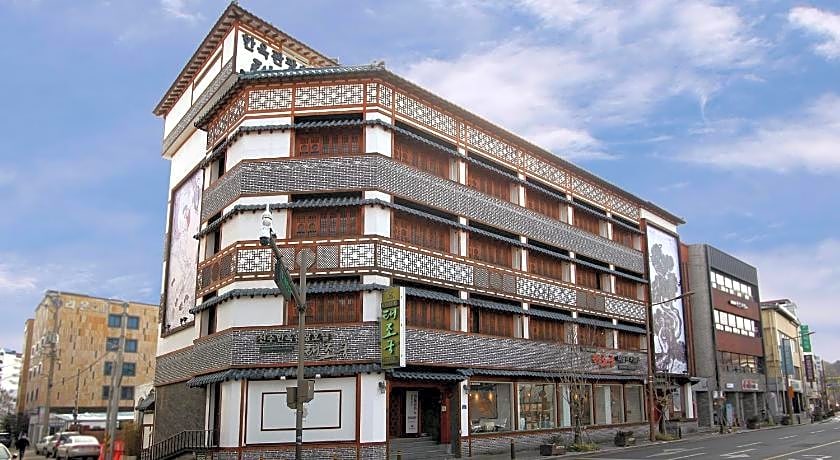 Jeonju Hanok Taejogung Hotel