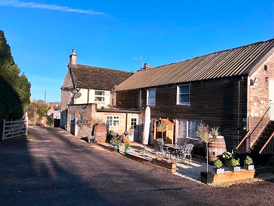 The Queen Matilda Country Rooms