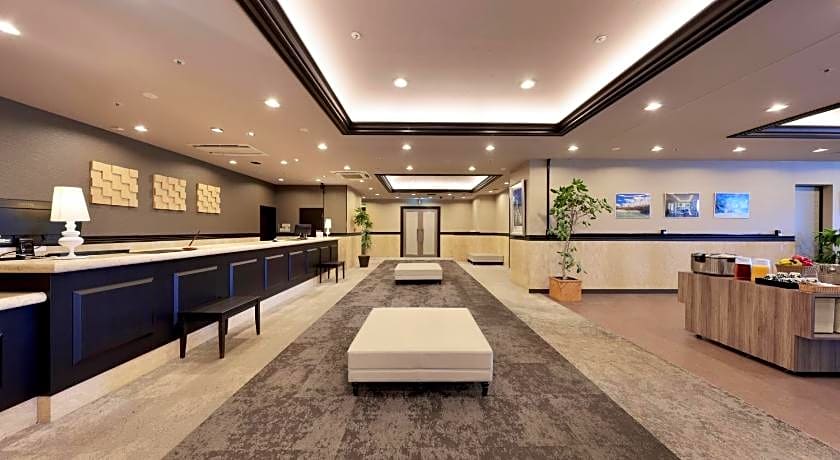 Minamisenri Crystal Hotel