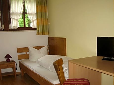 Single Room with Shower
