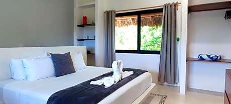 Two-Bedroom Deluxe Apartment with Ocean View