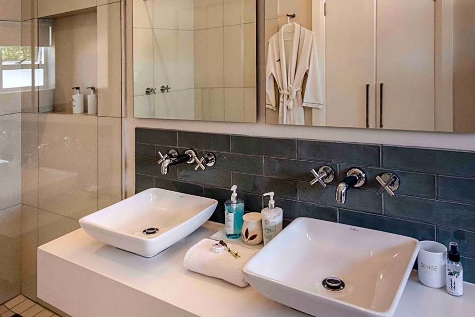 Admiralty Beach House