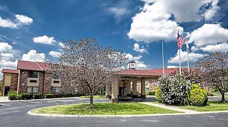 Red Roof Inn & Suites Hermitage