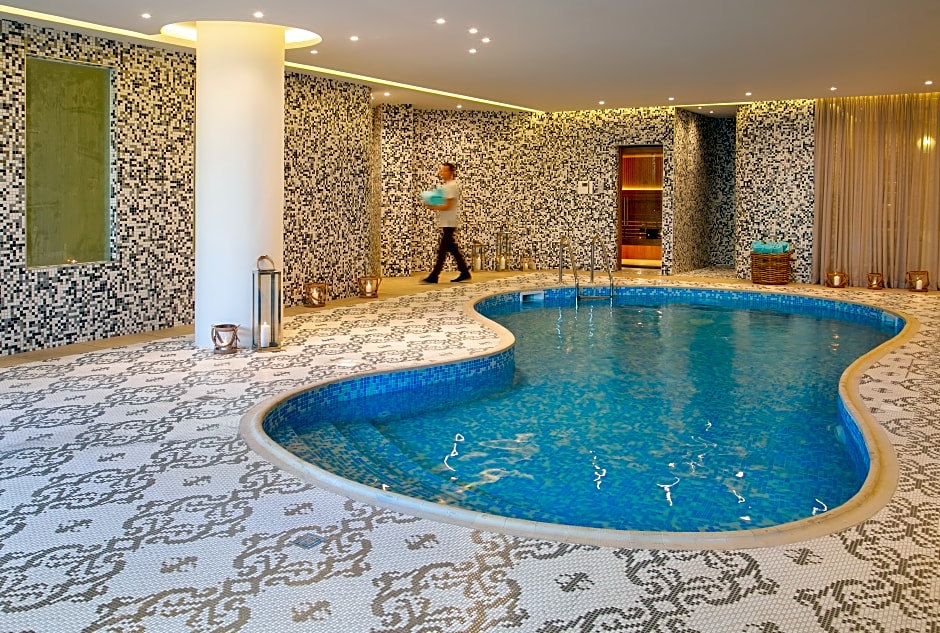 Vangelis Hotel & Suites