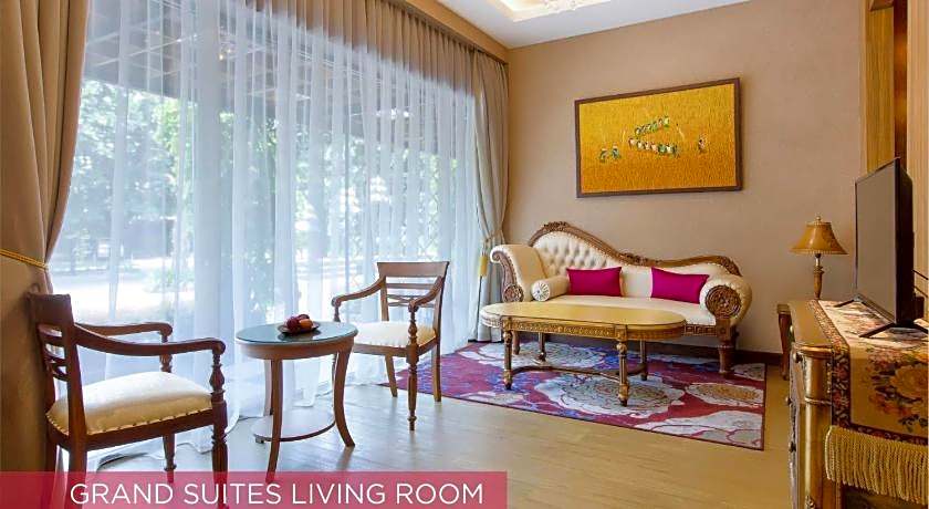 Ramada Suites By Wyndham Solo