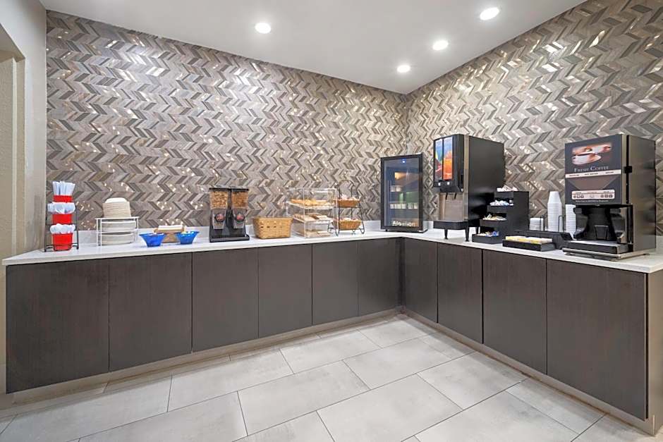 La Quinta Inn & Suites by Wyndham Atlanta Stockbridge