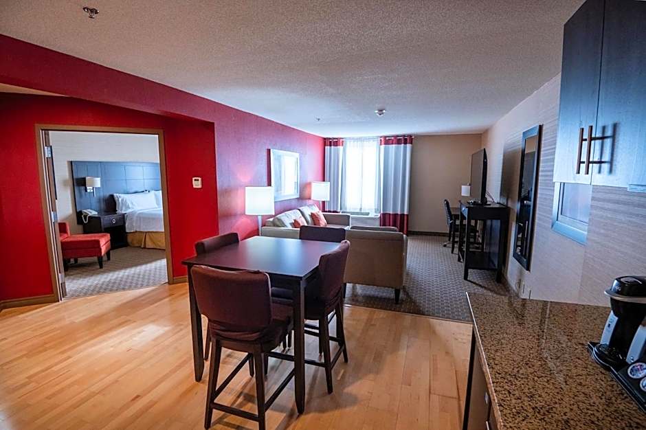 Holiday Inn Express Hotel & Suites Chatham South By IHG