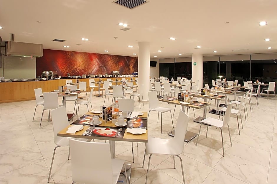 Fiesta Inn Express Perinorte