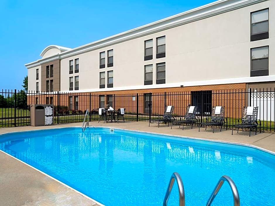 Holiday Inn Express Indianapolis Airport By IHG