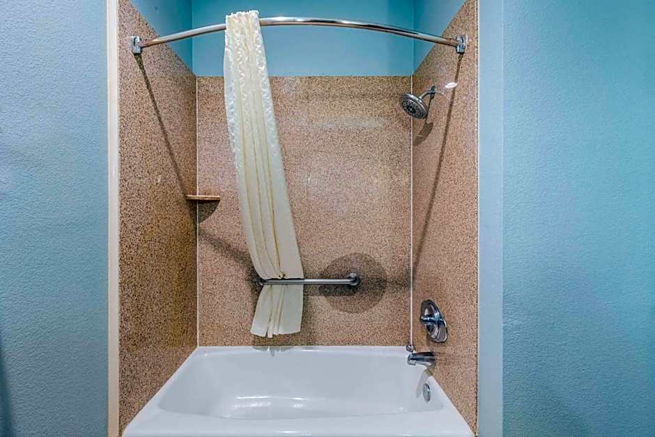 Best Western South Plains Inn & Suites